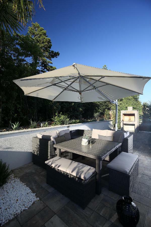 The View Luxury Apartment Драмал Екстериор снимка