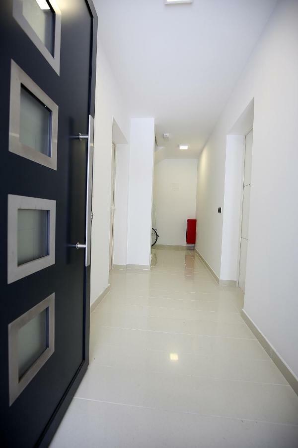 The View Luxury Apartment Драмал Екстериор снимка