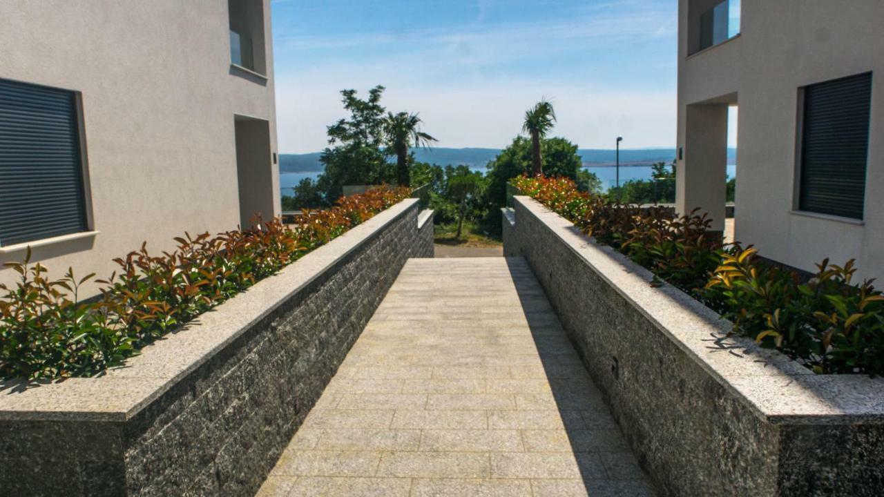 The View Luxury Apartment Драмал Екстериор снимка