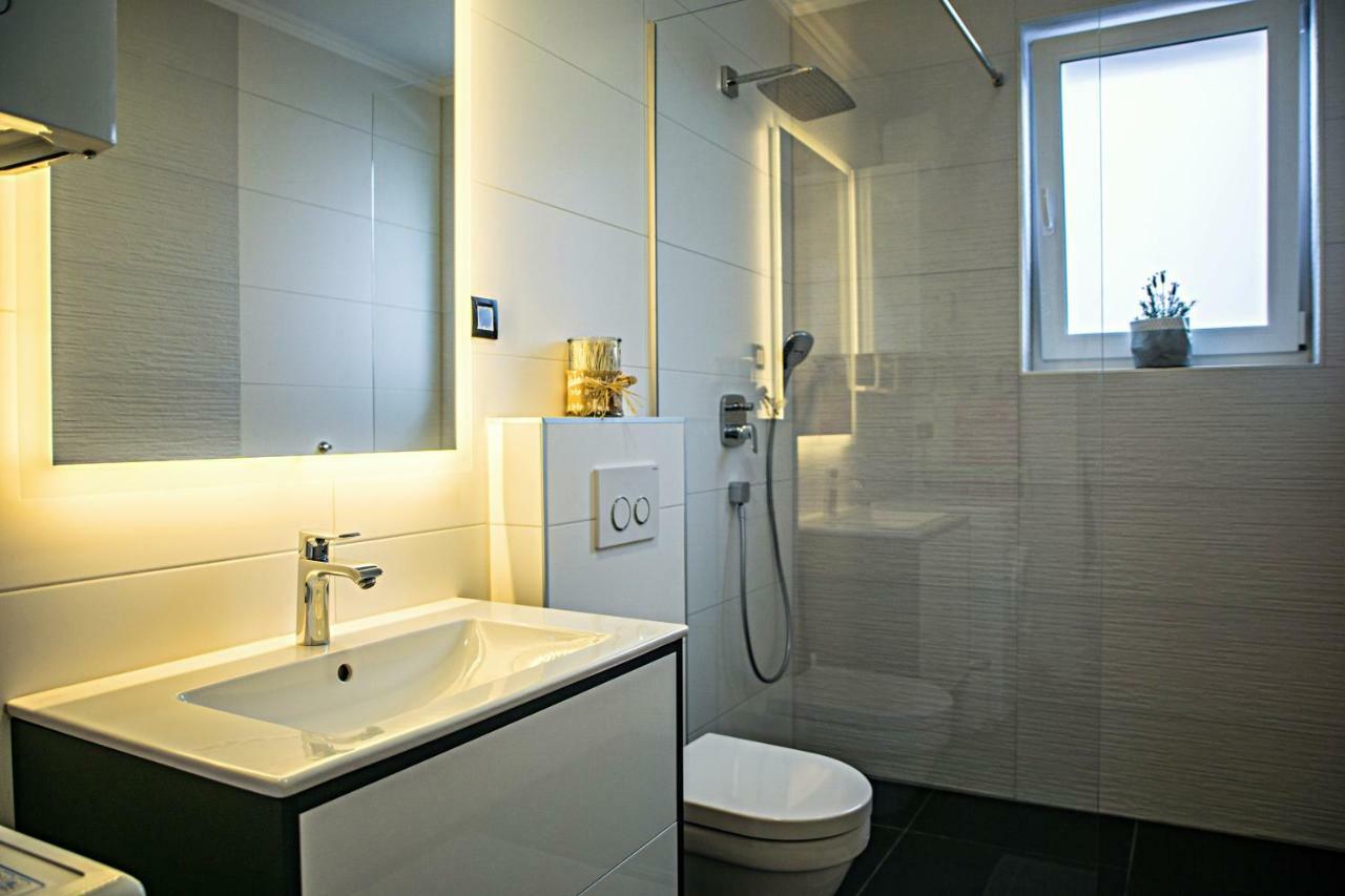 The View Luxury Apartment Драмал Екстериор снимка